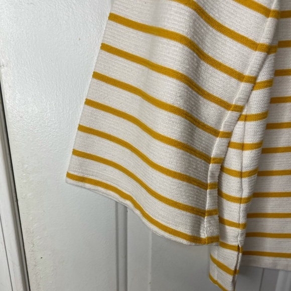 COld Navy‎ yellow stripes top with wide cuff. - Picture 4 of 6